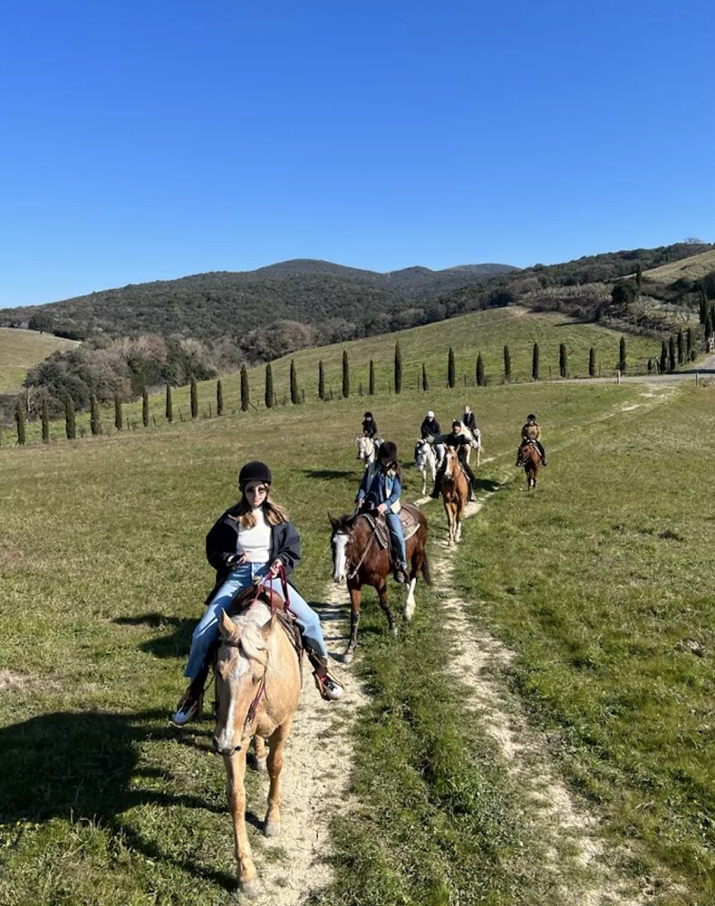 Passeggiata a cavallo con degustazione